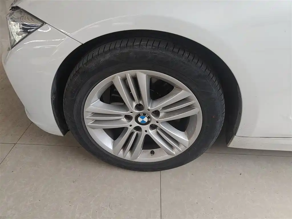 BMW 3 Series 2017 320Li Fashion фото 25