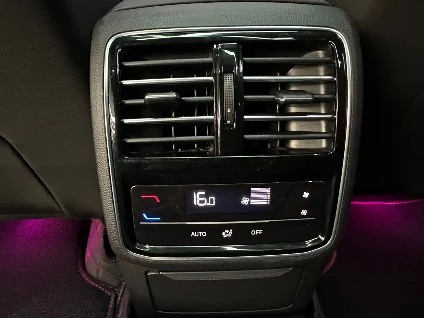 Volkswagen Magotan 2019 330TSI DSG Luxury China V фото 13