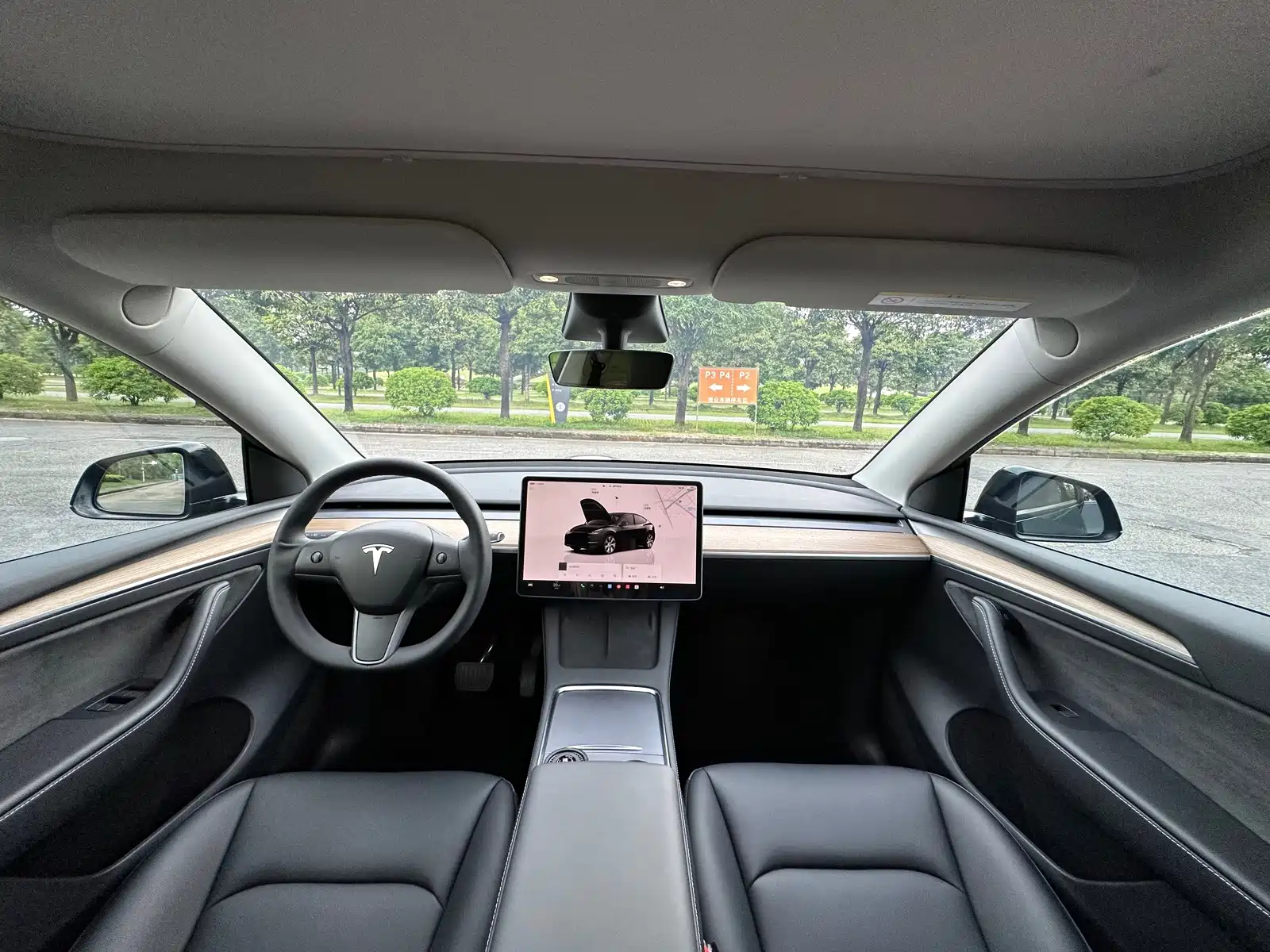 Фото 16 - Tesla Model Y