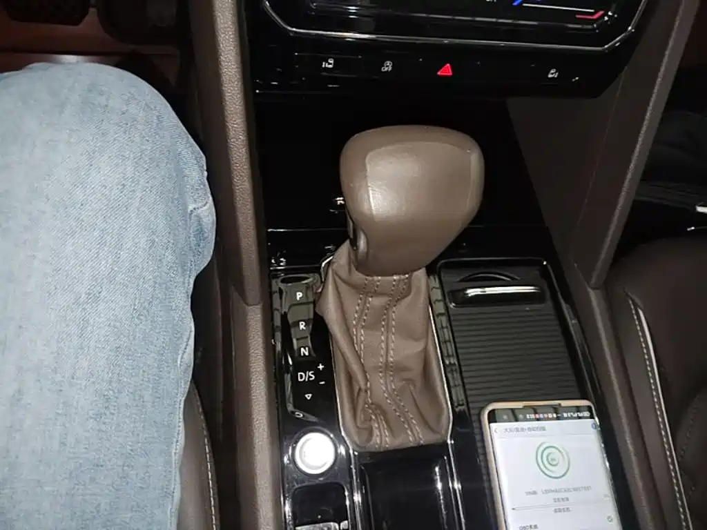 Volkswagen Viloran 2020 2020 380TSI Premium