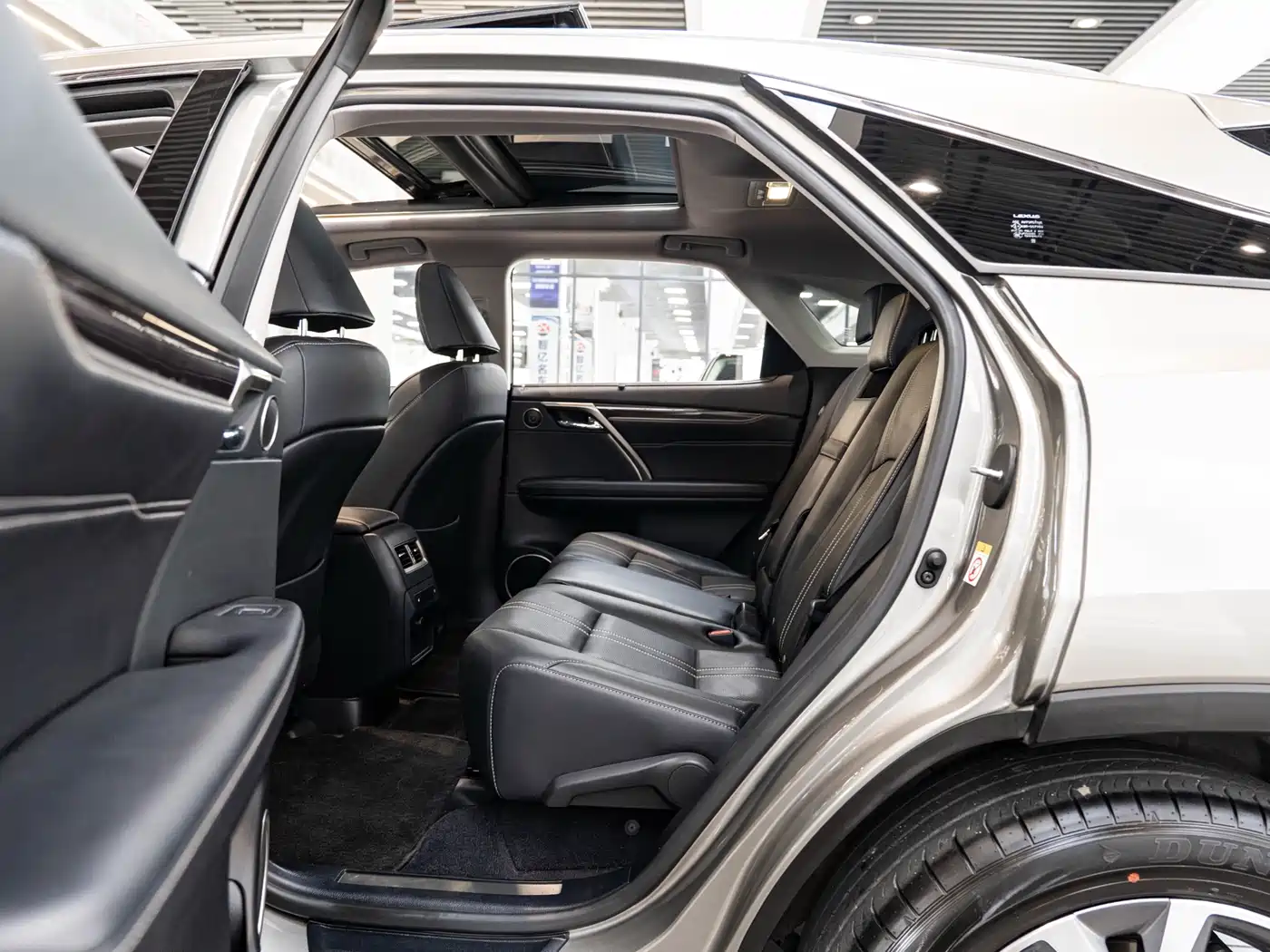 Lexus RX 2016 450h 4WD Luxury Edition фото 10
