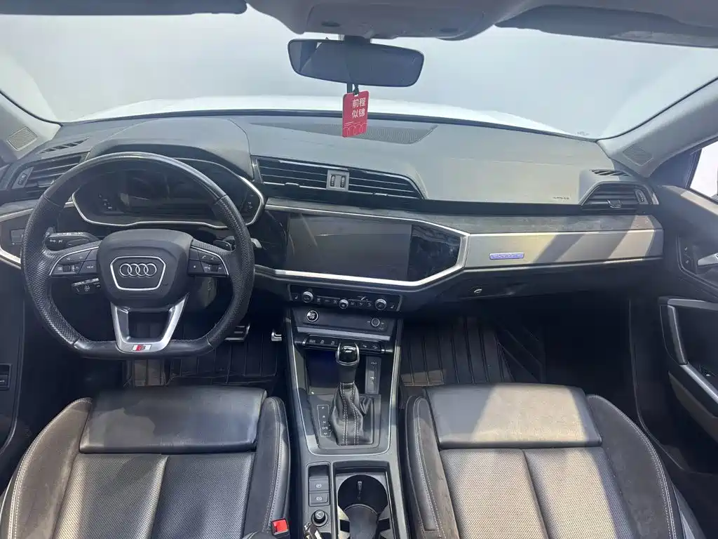 Audi Q3 Sportback 2023 2023 45 TFSI quattro Luxury