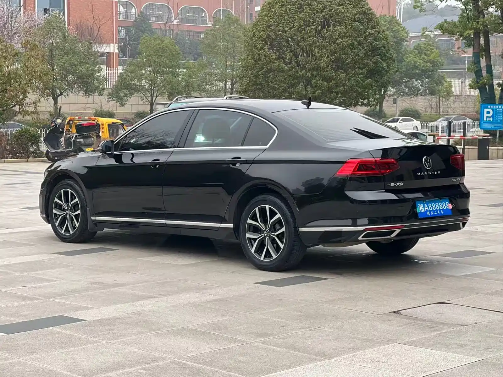 Фото 6 - Volkswagen Magotan
