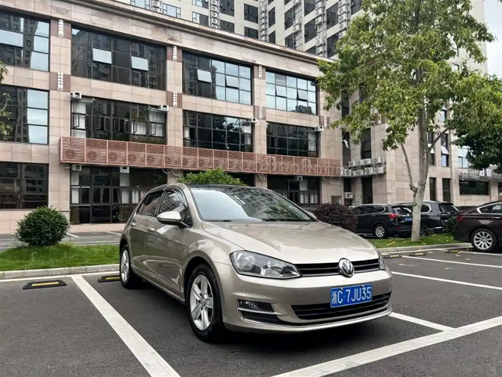 Volkswagen Golf 2014 1.4TSI Automatic Luxury фото 3