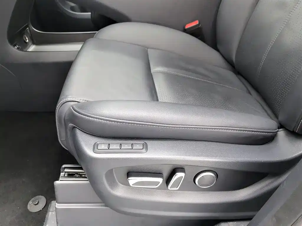 GAC Trumpchi Trumpchi M8 2021 Leading Show Series 390T Ultimate Edition фото 20