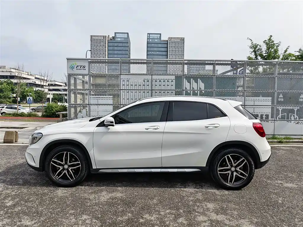 Mercedes-Benz GLA 2016 GLA 200 Fashion фото 11