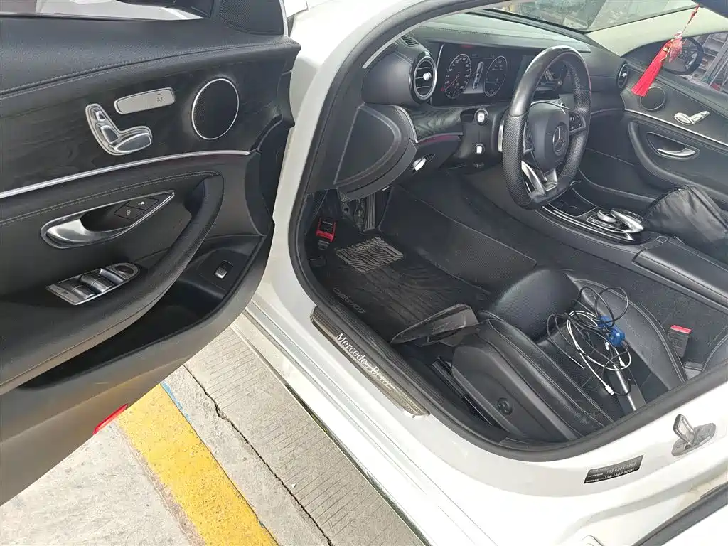 Mercedes-Benz E-Class 2016 E 200 L Sport Type фото 12