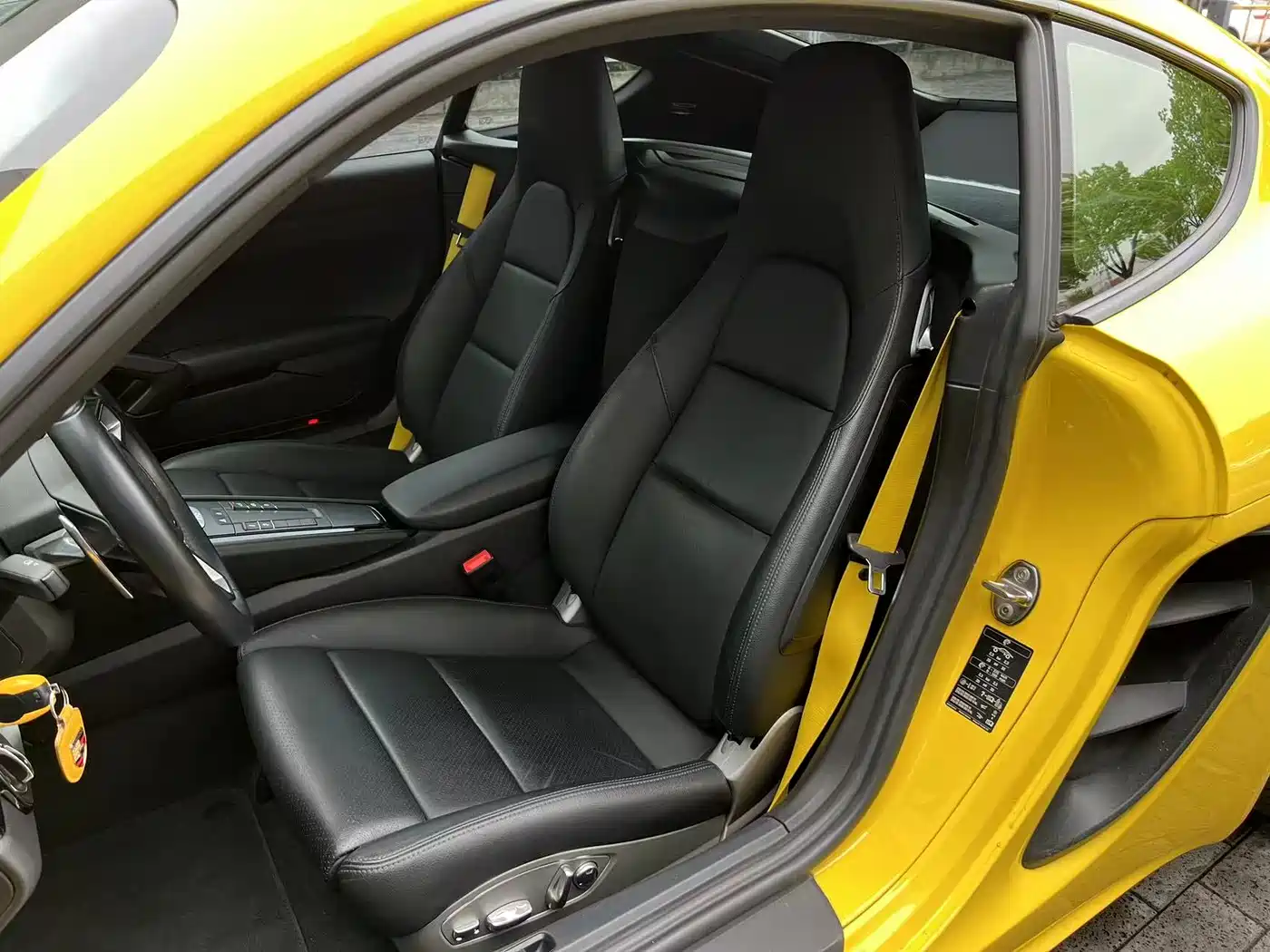 Porsche 718 2022 Cayman T 2.0T фото 6