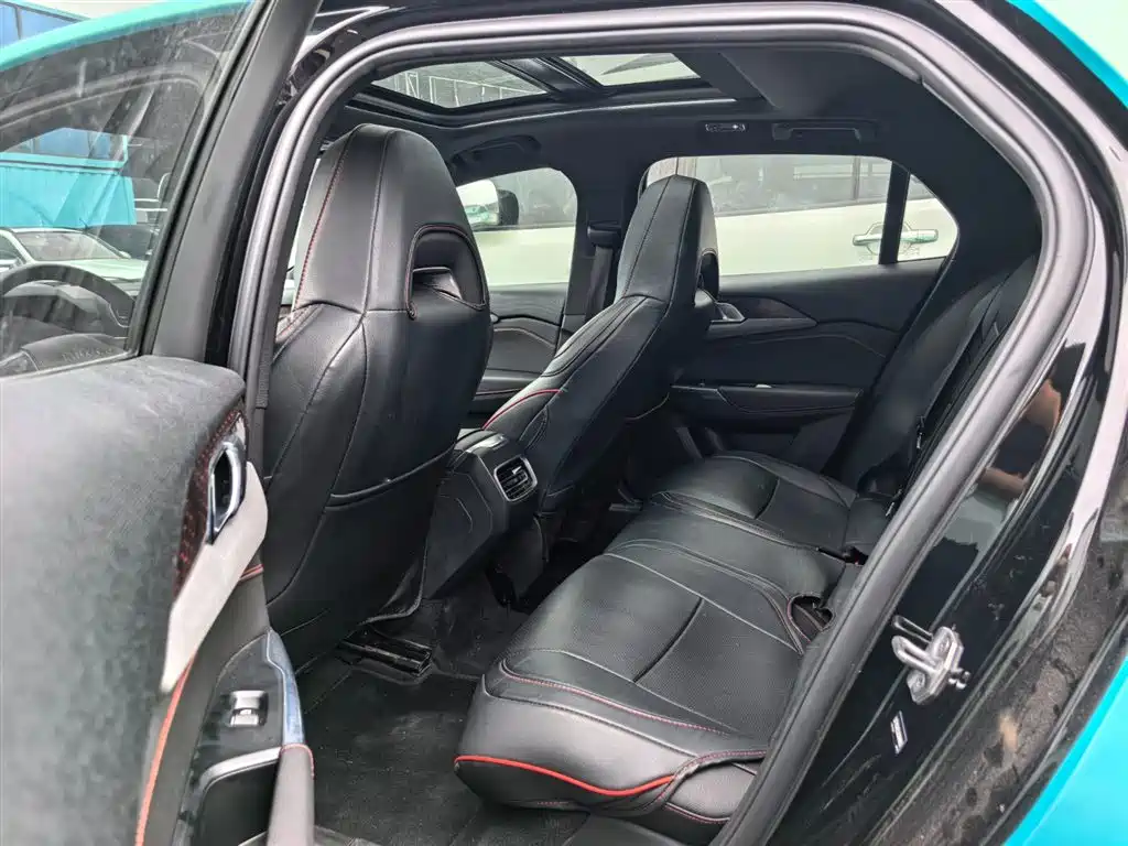 Lynk & Co 03 2018 1.5TD DCT Pro Version China V фото 9