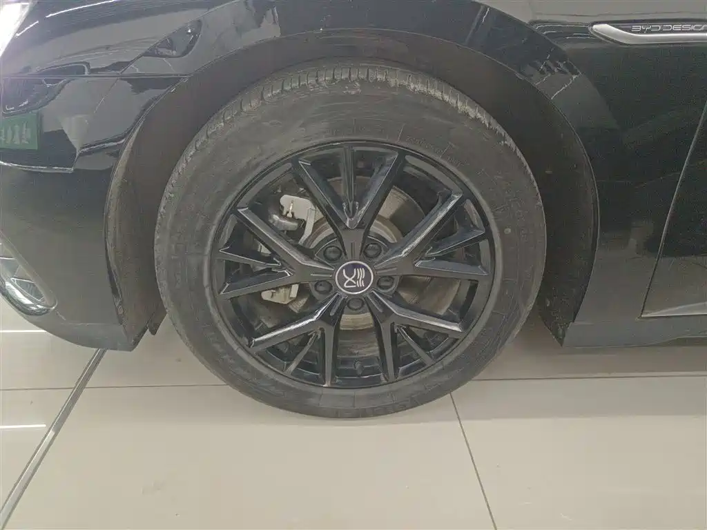 BYD Han 2024 DM-i Glory Edition 121KM Premium фото 25