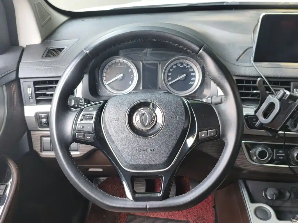 Dongfeng Fengxing Jingyi X6 2018 2017 Joy Series 1.5T Manual Luxury