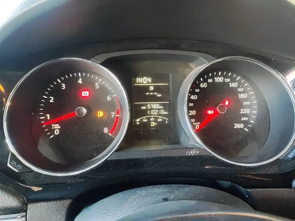 Volkswagen Sagitar 2015 1.6L Manual Comfort фото 12