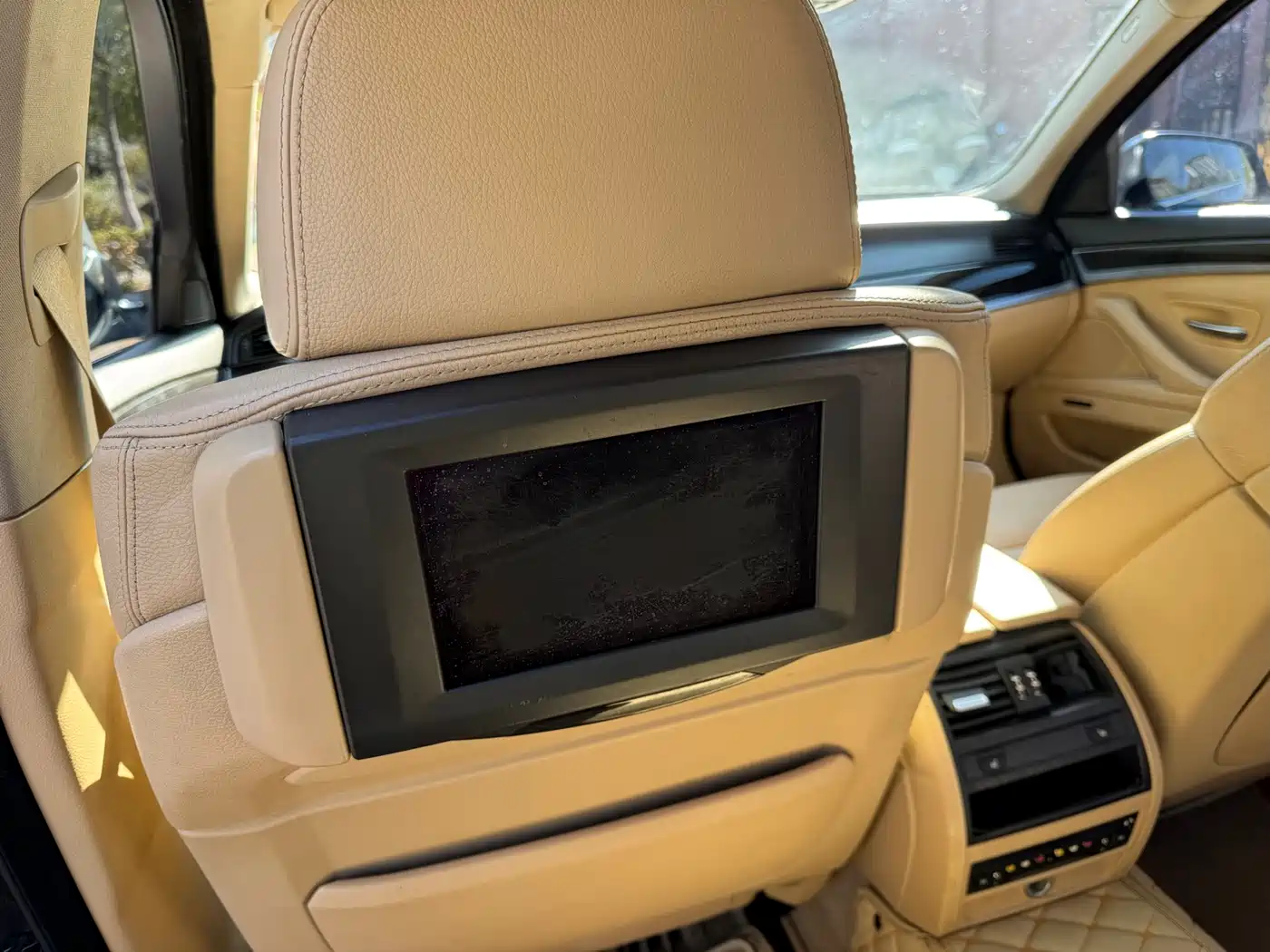 BMW 5 Series 2012 535Li Luxury фото 17