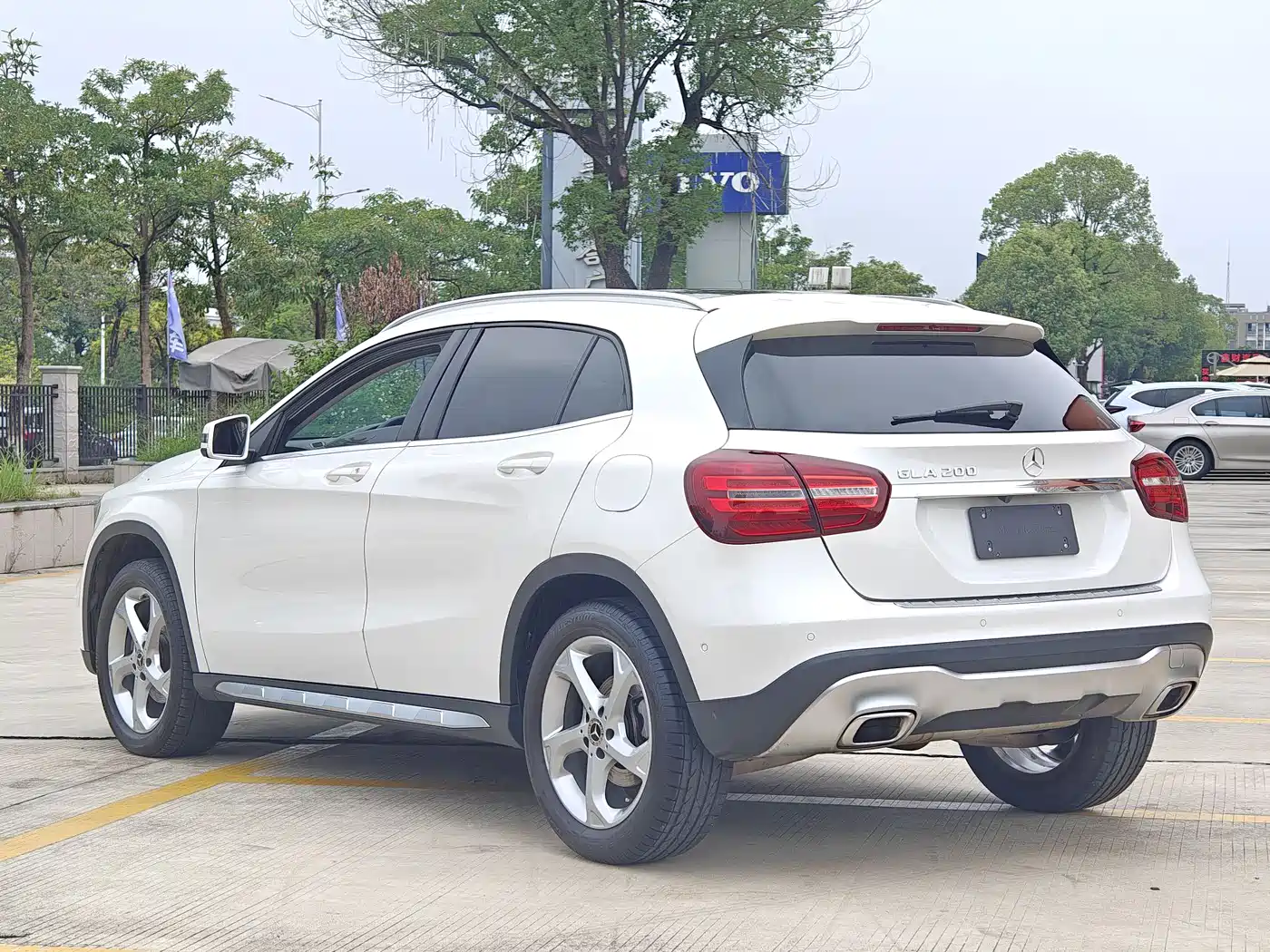 Mercedes-Benz GLA 2017 GLA 200 Dynamic фото 17
