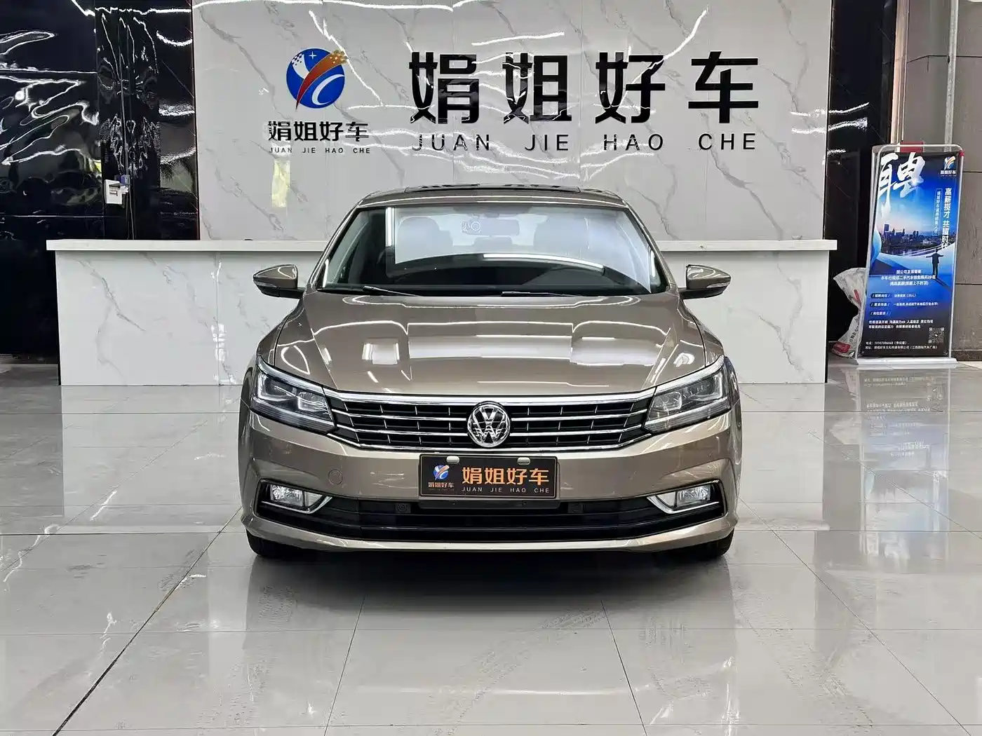 Volkswagen Passat 2017 330TSI DSG Luxury фото 2