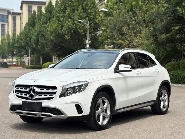 Mercedes-Benz Mercedes-Benz GLA 2018 GLA 200 Dynamic