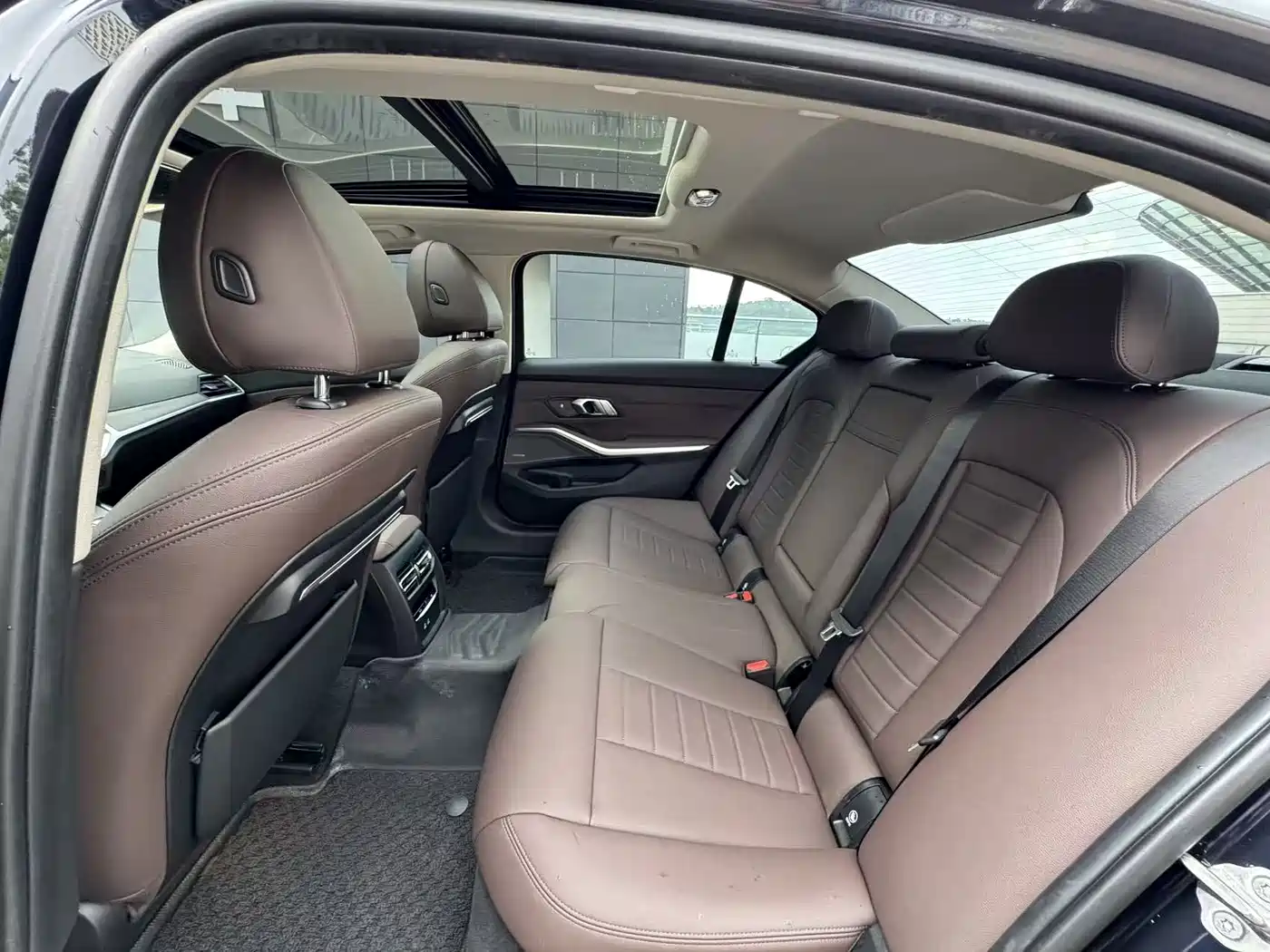 BMW 3 Series 2020 325Li M Sport Black Night Package фото 16