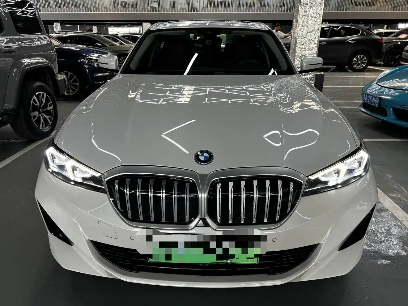 BMW i3 2022 eDrive 35 L фото 2