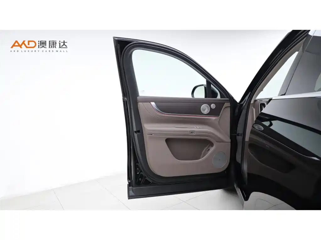 AITO Wenjie AITO M9 2025 Extended Range Ultra 52kWh 6-Seater фото 11