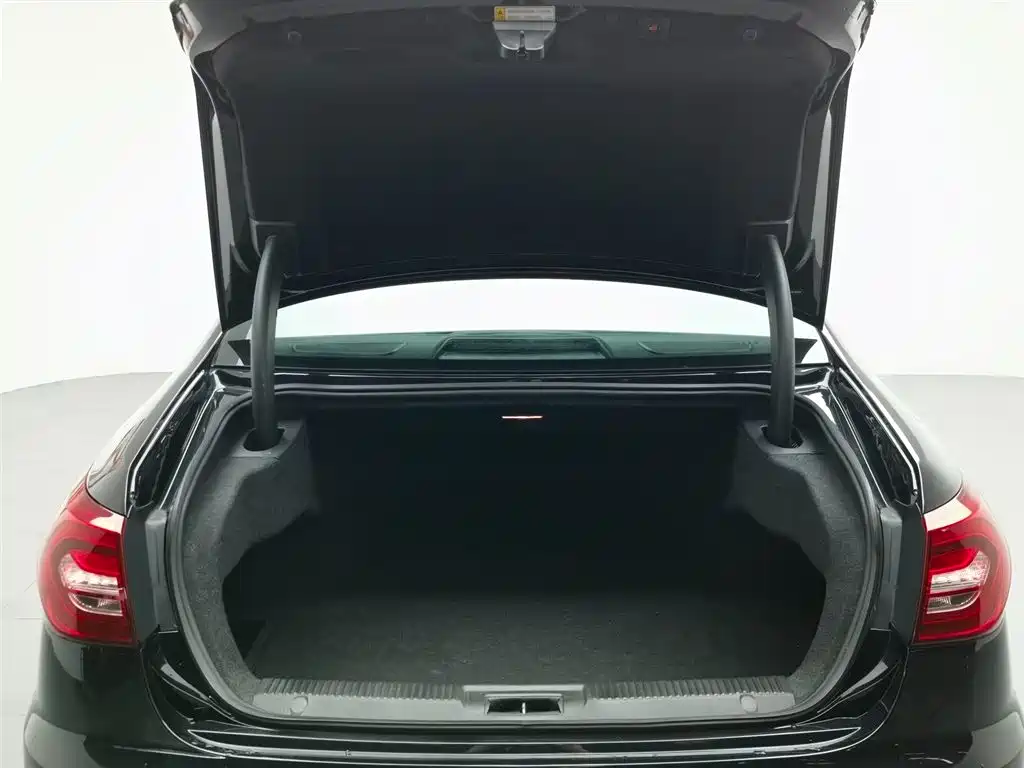 Hongqi H7 2019 1.8T Comfort Edition фото 5