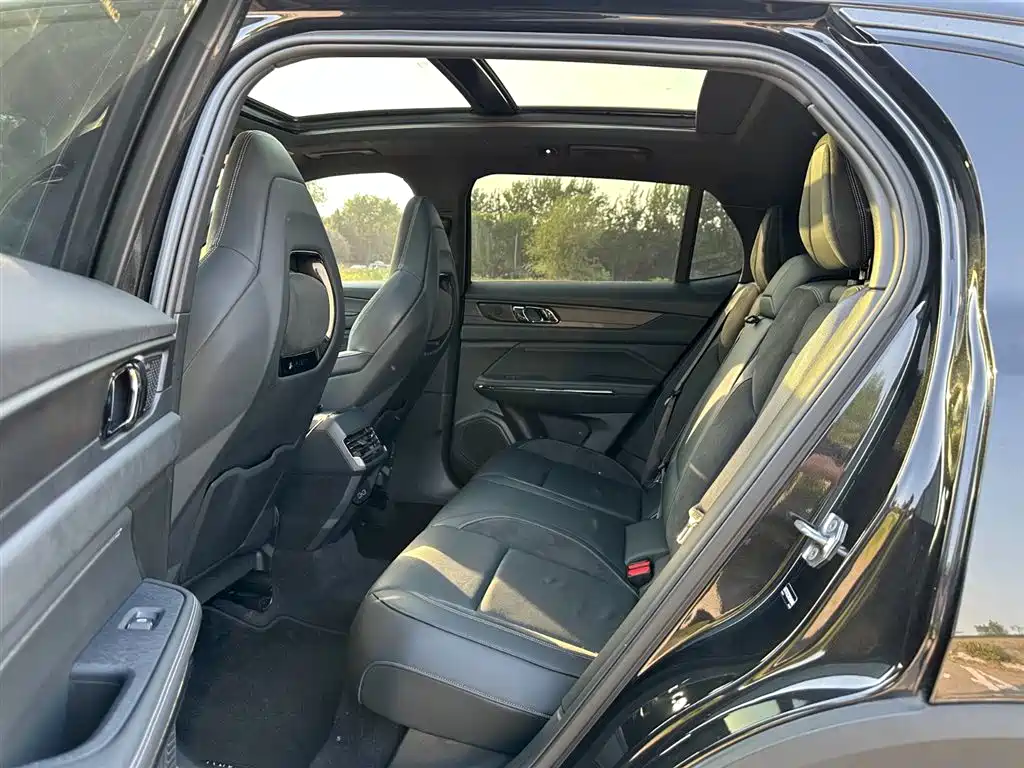 Lynk & Co 01 EM-P 2021 1.5TD PHEV Halo фото 9
