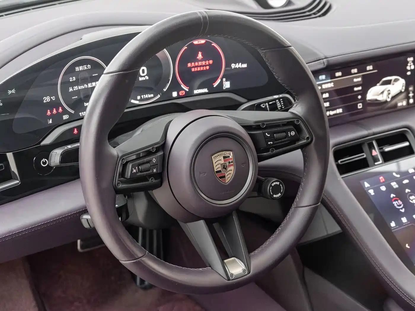 Фото 21 - Porsche Taycan