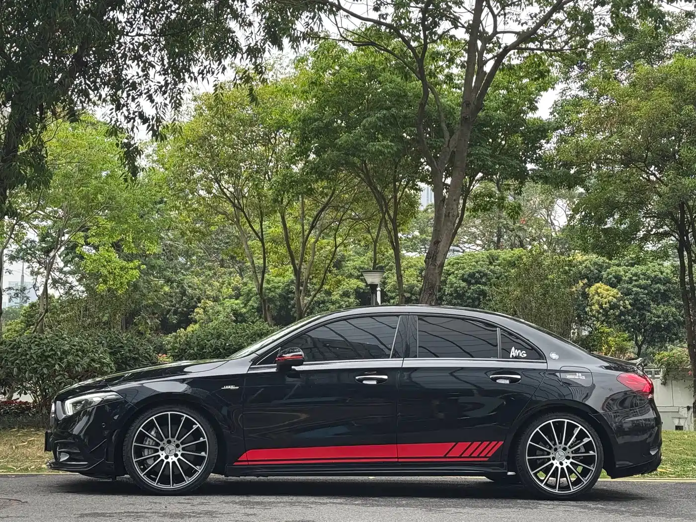 Mercedes-Benz A-Class AMG 2023 Model Year AMG A 35 L 4MATIC фото 4