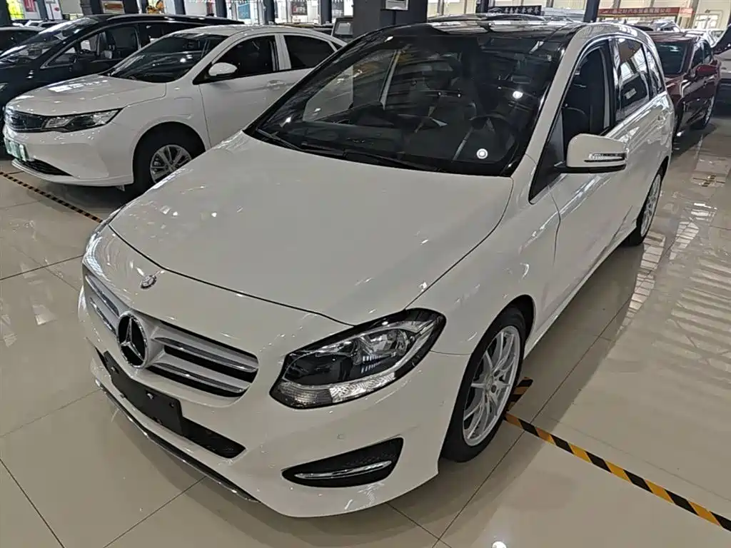Mercedes-Benz B-Class 2015 B 200 Dynamic фото 2