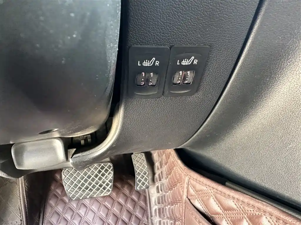 Audi A4L 2013 35 TFSI Automatic Standard фото 14