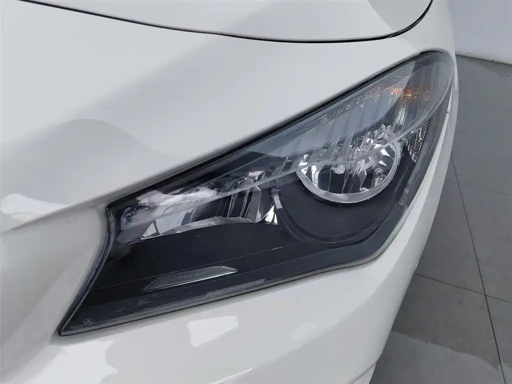 Mercedes-Benz CLA (Import) 2017 CLA 200 Dynamic фото 7