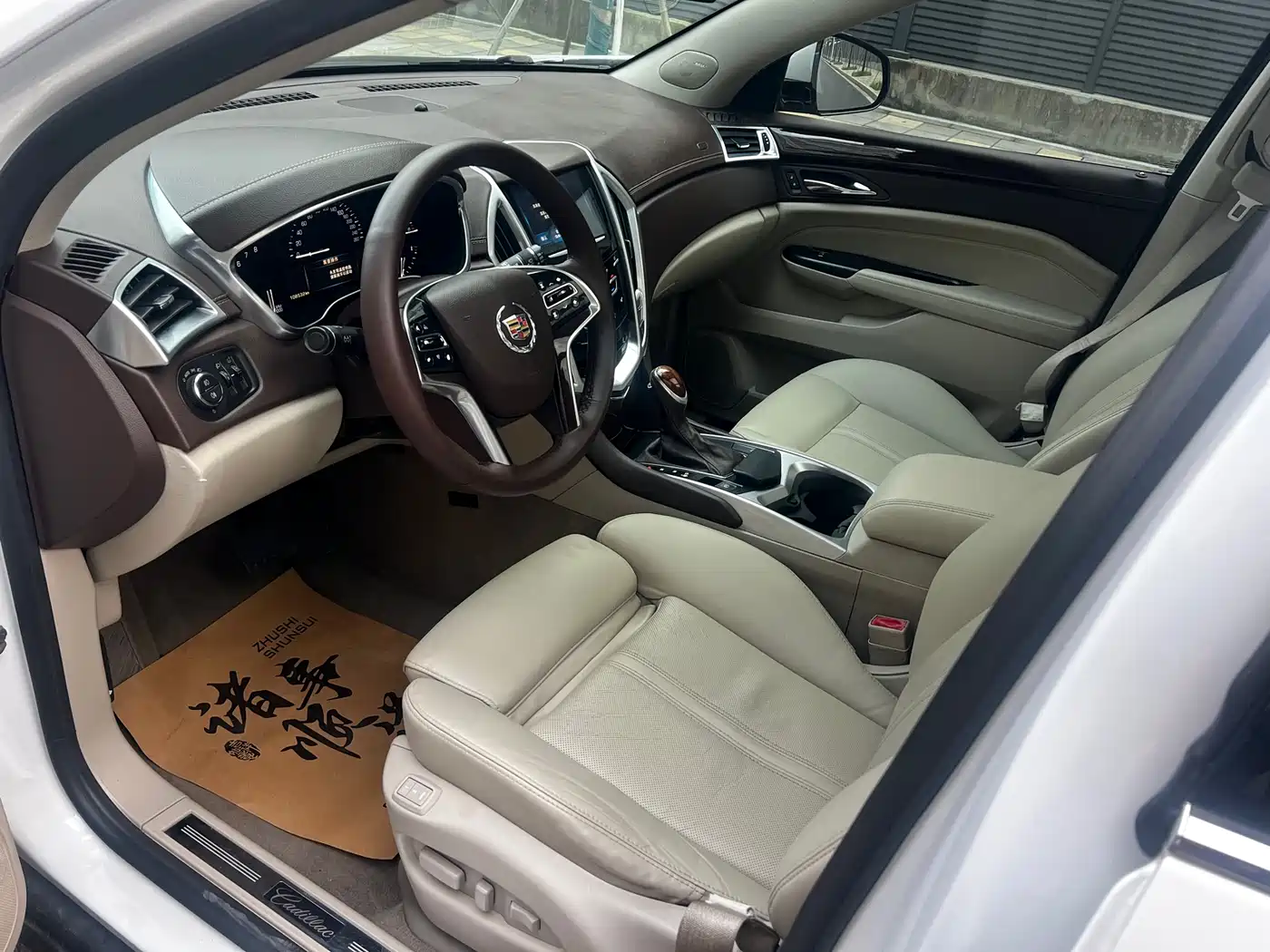 Cadillac SRX 2014 3.0L Elite Model фото 6