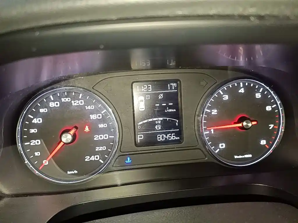 Roewe i6 2018 2018 20T Automatic Internet ZhiXiang Edition