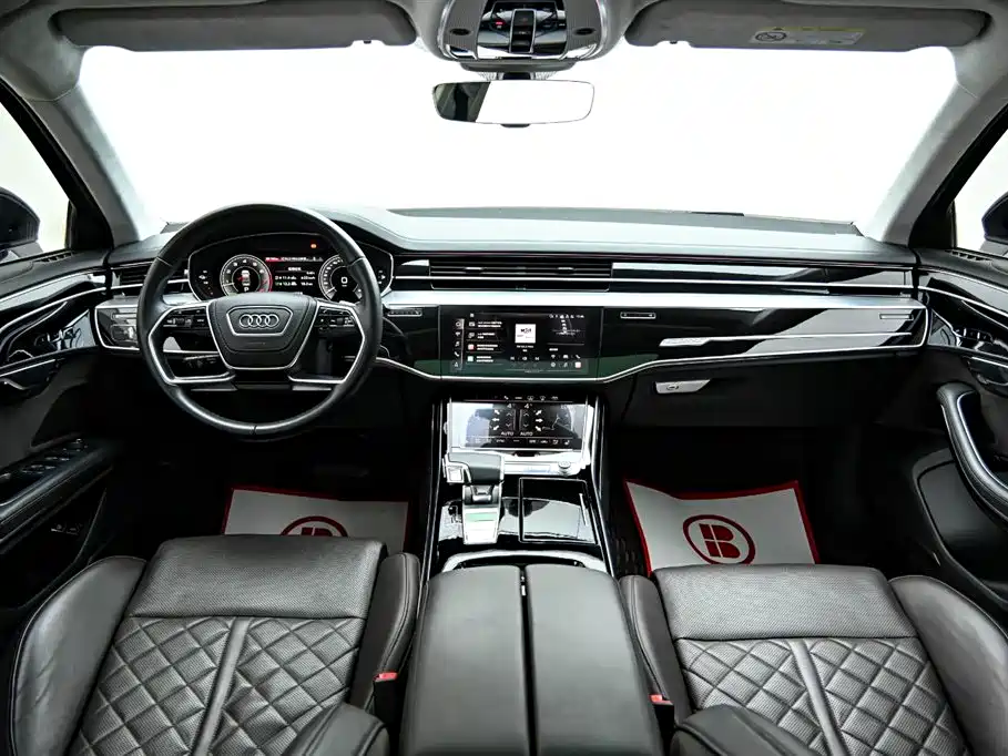 Audi A8 New Energy 2022 A8L 60 TFSIe quattro Collector's Edition фото 17