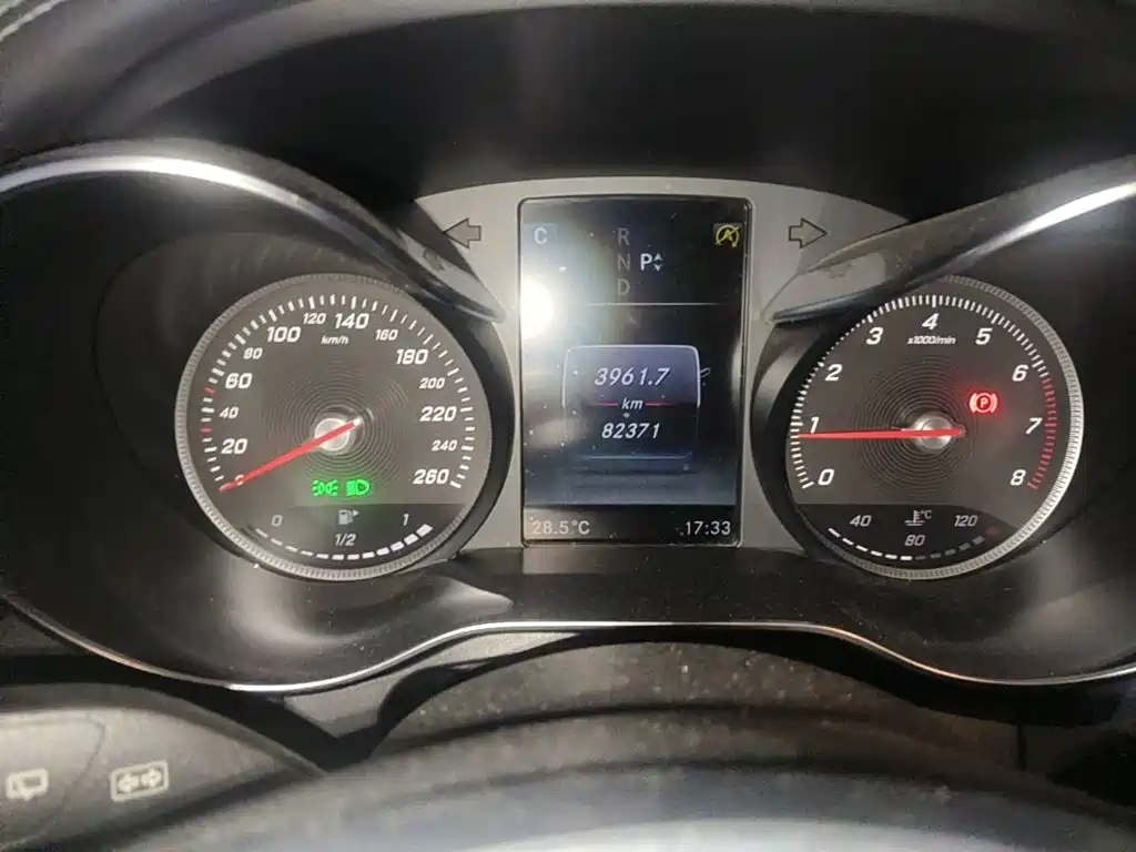 Фото 4 - Mercedes-Benz GLC