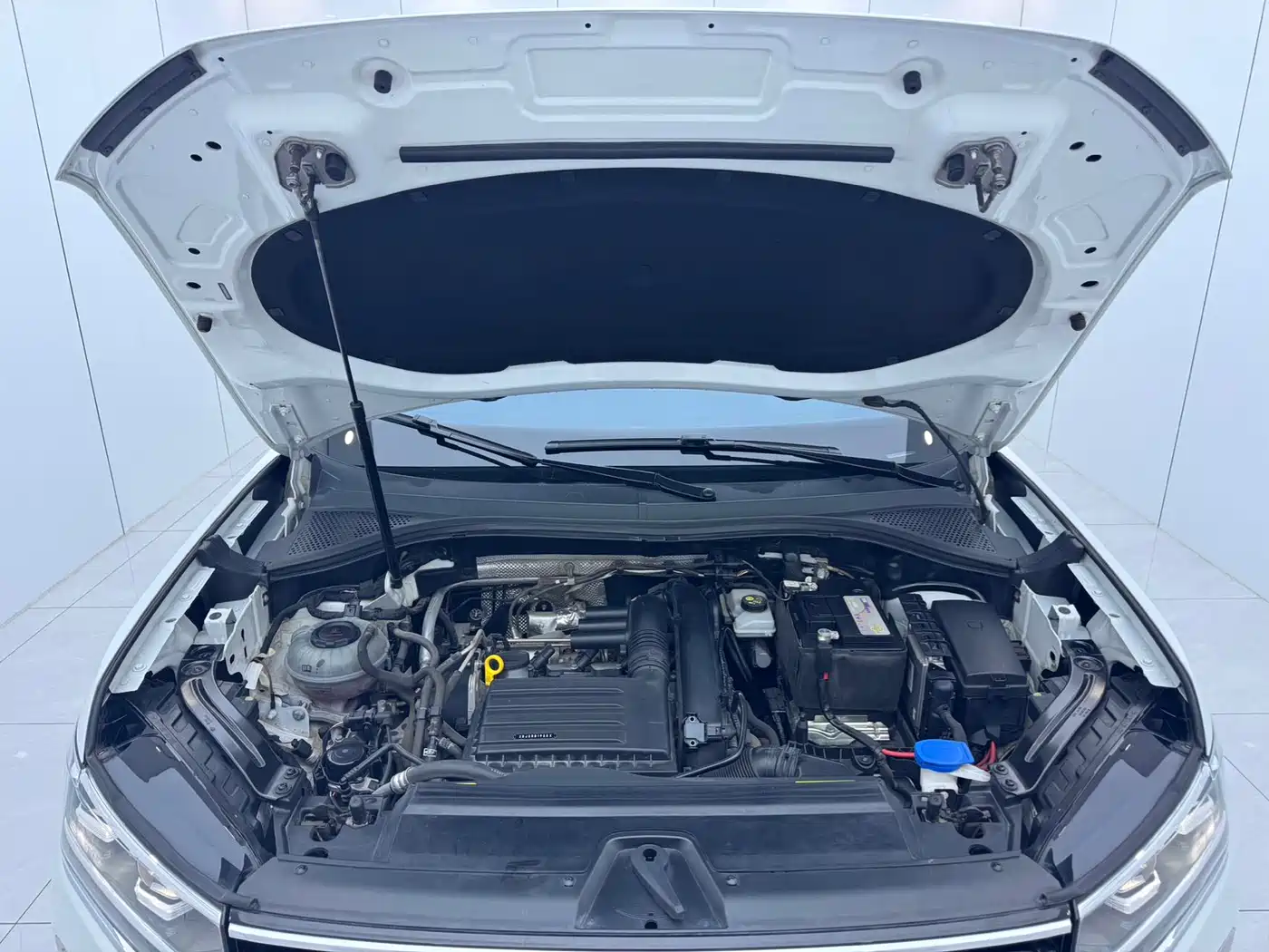 Volkswagen Tayron 2022 280TSI 2WD Luxury Smart Connect Edition фото 16