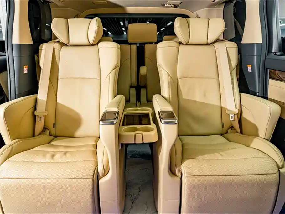 Toyota Alphard 2021 Hybrid 2.5L Luxury фото 26