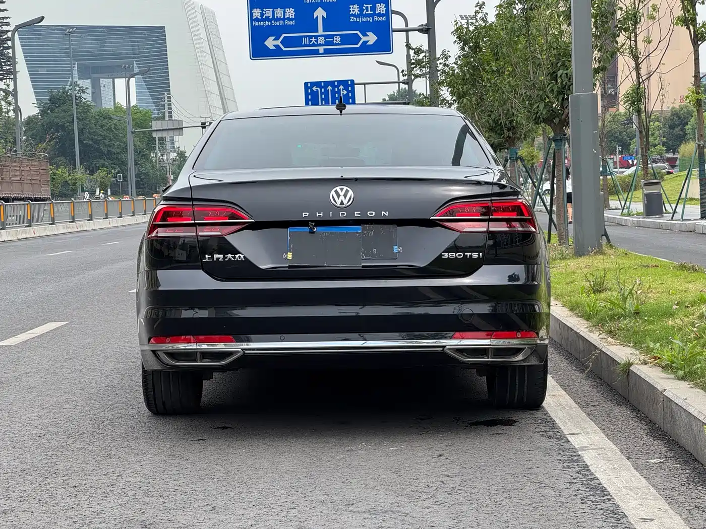 Volkswagen Phideon 2016 380TSI 2WD Ultimate Edition фото 15
