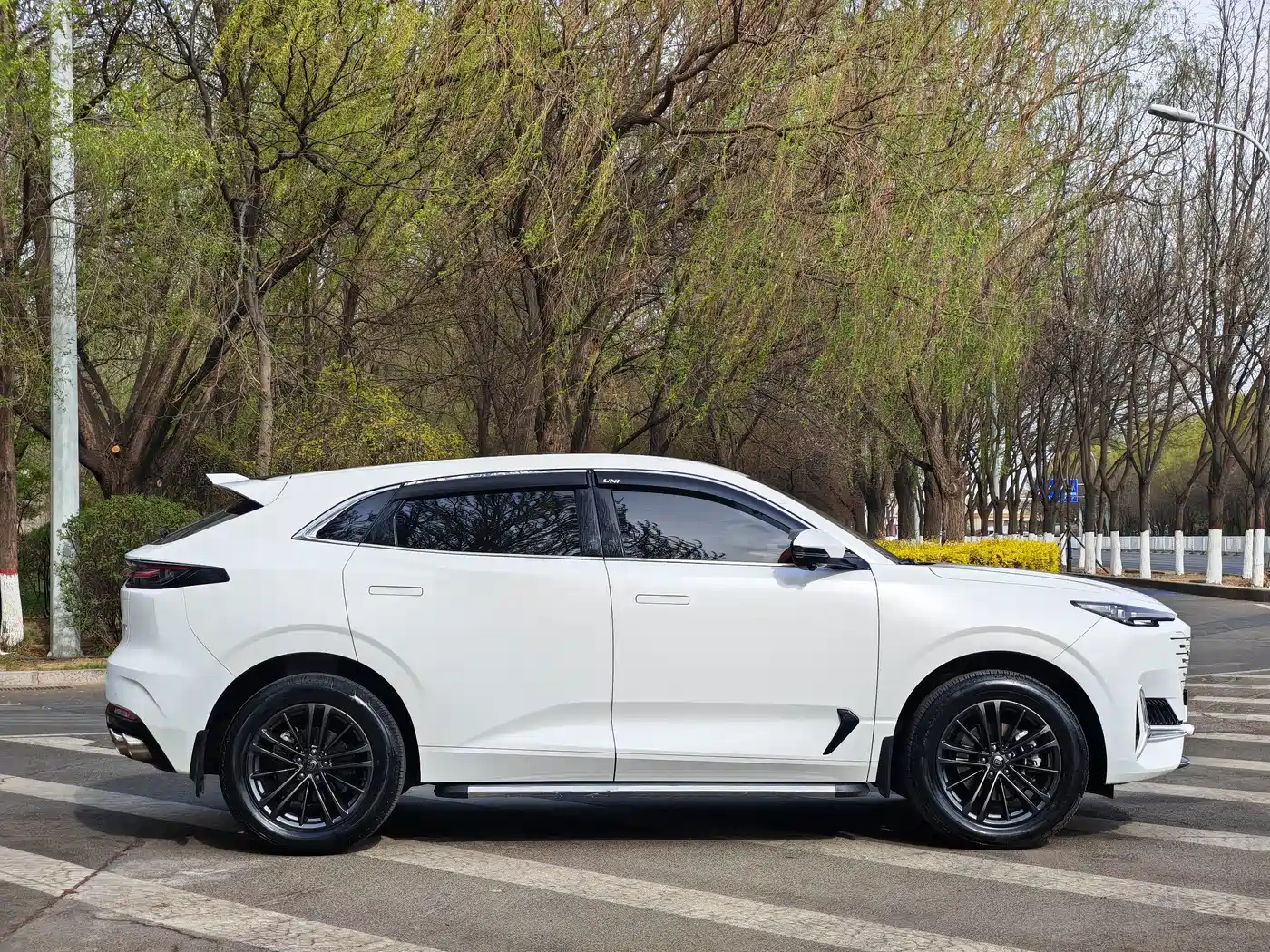 Changan UNI-K 2023 2023 2.0T 2WD Delight Edition