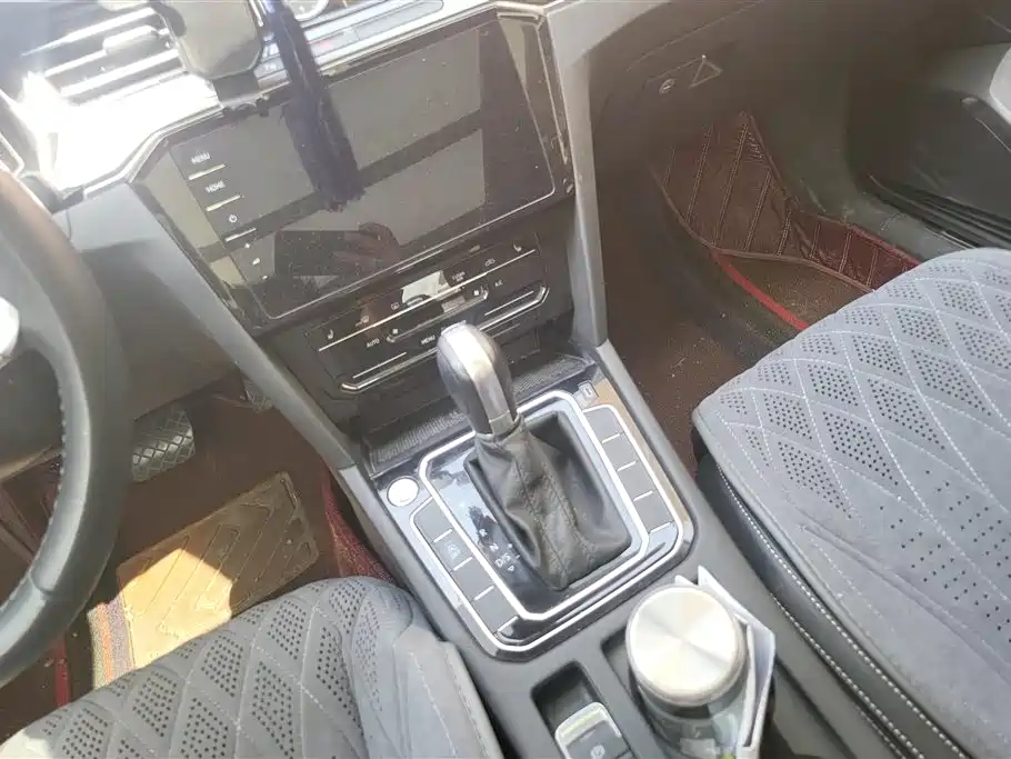 Volkswagen Magotan 2020 380TSI DSG Luxury фото 16