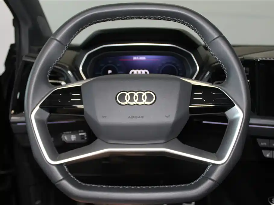 Audi Q4 e-tron 2024 40 e-tron Creation Edition фото 12