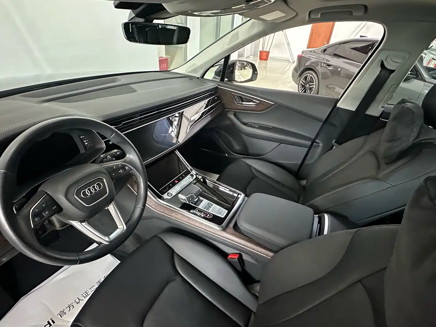 Audi Q7 2023 55 TFSI quattro S line Sport фото 8
