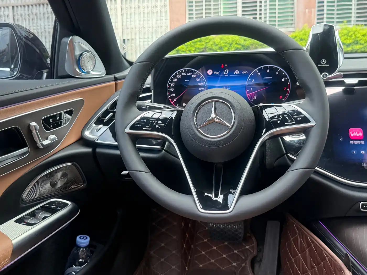 Mercedes-Benz E-Class 2026 E 300 L Luxury фото 7