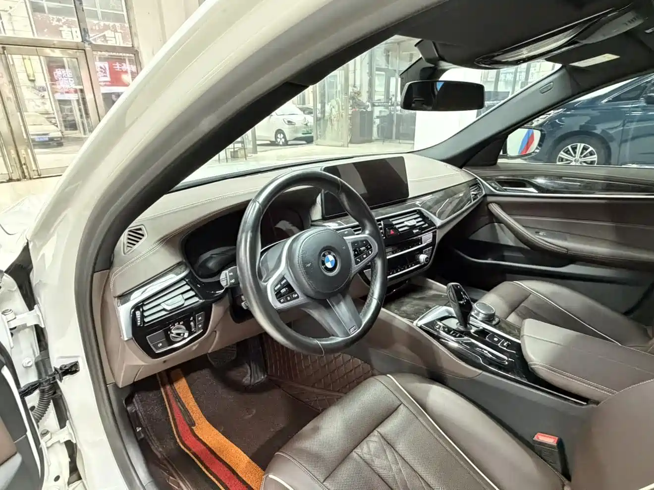 BMW 5 Series 2022 Model Second Facelift 525Li M Sport Package фото 6