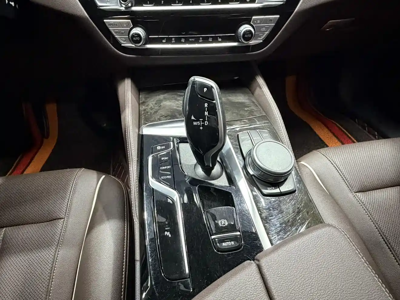 BMW 5 Series 2022 Model Second Facelift 525Li M Sport Package фото 9