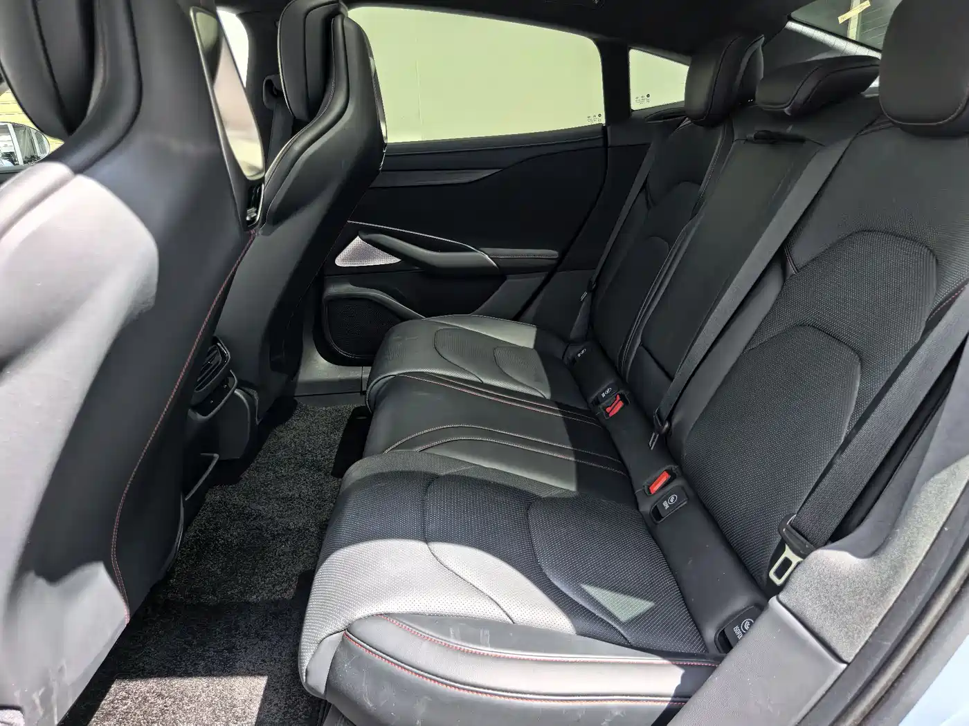 Xiaomi Auto Xiaomi SU7 2024 AWD Max Founder's Edition фото 5