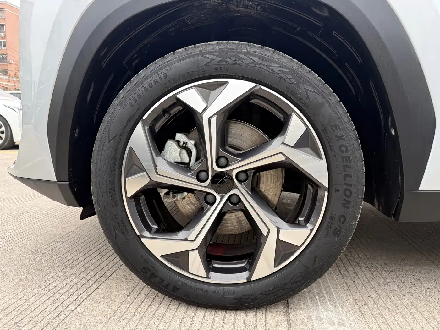 GEELY AUTOMOBILE BOYUE L