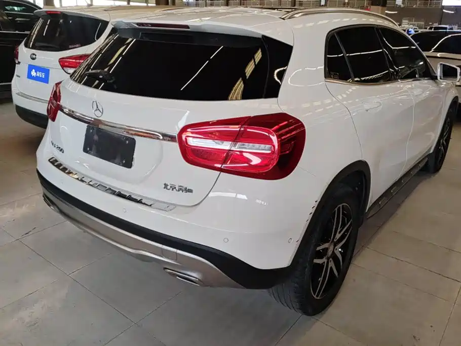 Mercedes-Benz GLA 2016 GLA 200 Fashion фото 3