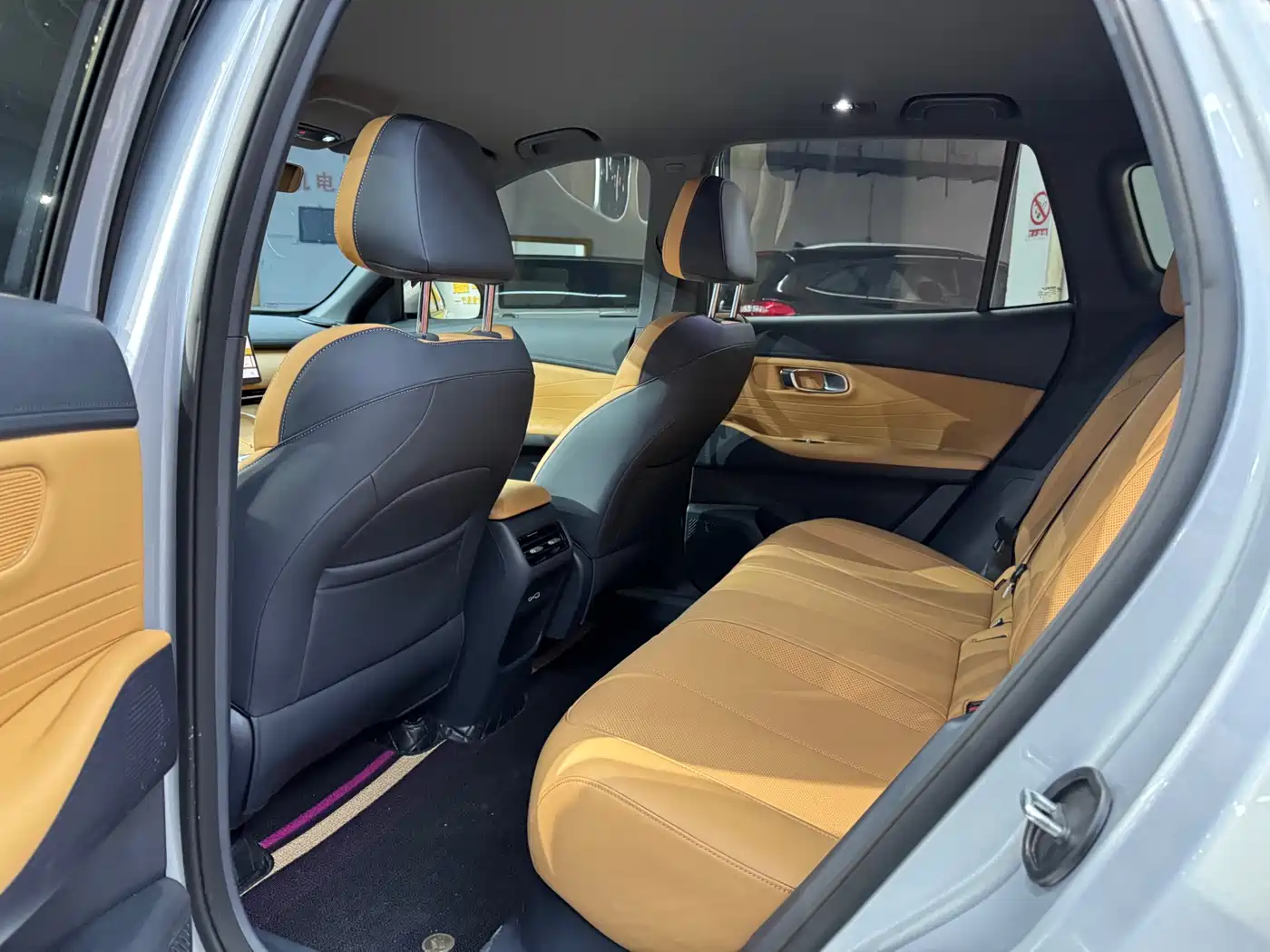Geely Galaxy Galaxy Starship 7 EM-i 2025 Model 55km Voyage Edition фото 11