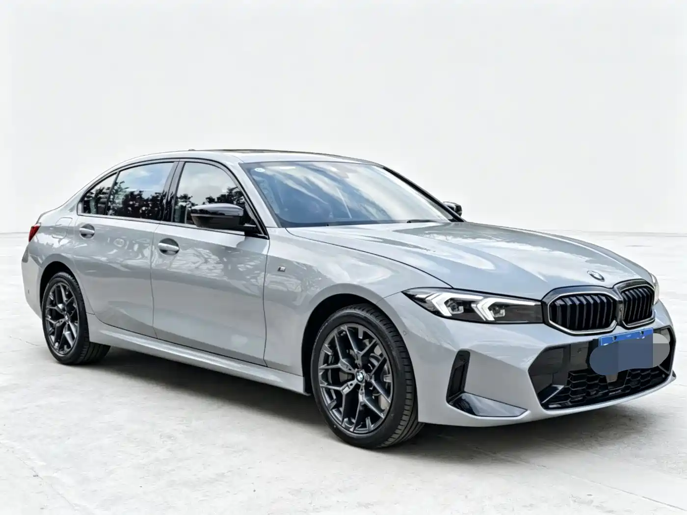 BMW 3 Series 2025 330Li M Sport Night Edition фото 3