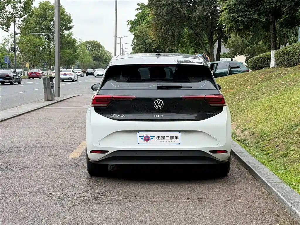 Volkswagen ID.3 2025 Smart Outstanding Edition фото 5